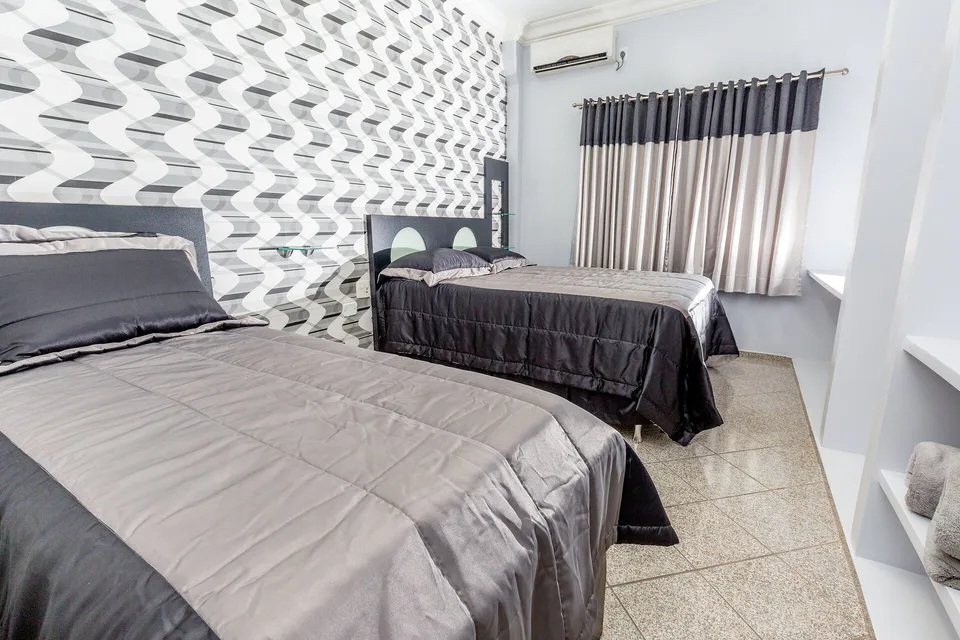 Quarto - Psicodélico Hotel Fazenda Itaipulândia, foto 1